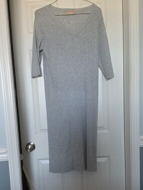 Casual Gray Knit Midi Dress - Neutral Comfort